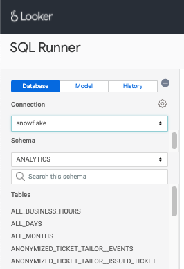 Скриншот меню SQL Runner в Looker, демонстрирующий выпадающий список всех моделей данных, присутствующих в базе данных.