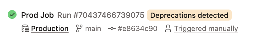 Предупреждения об устаревании на дашборде dbt.